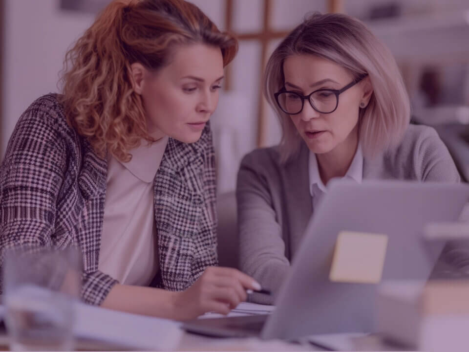 Image of Amazon Account Manager and Advertising Manager having a meeting to discuss Amazon Storefront.